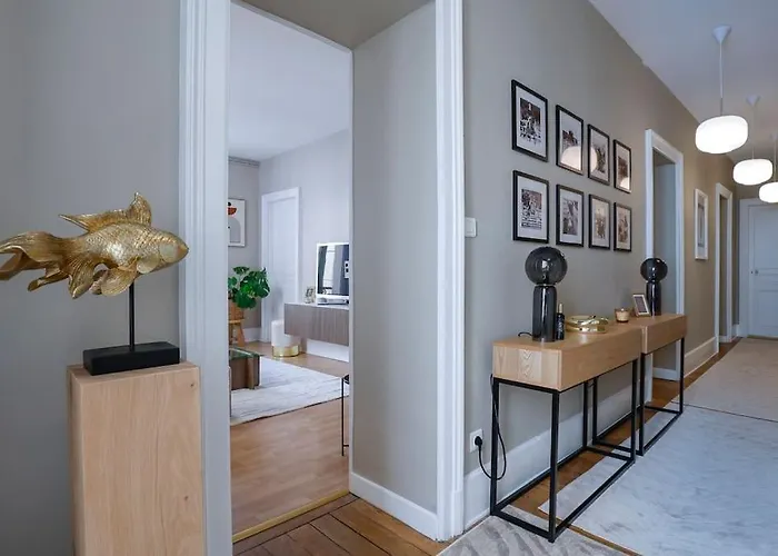 Les Fougeres 1e 아파트